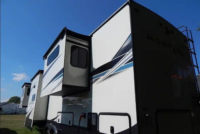 Used 2021 Keystone Montana 3761FL