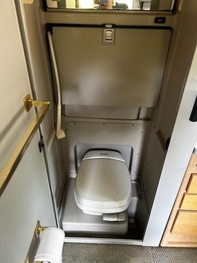 Used 2001 Winnebago Horizon Class A Motorhome