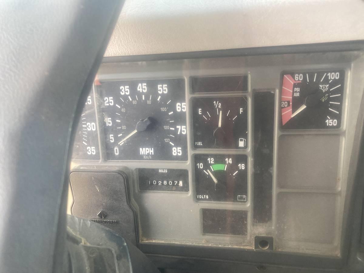 Used 1999 International S4900