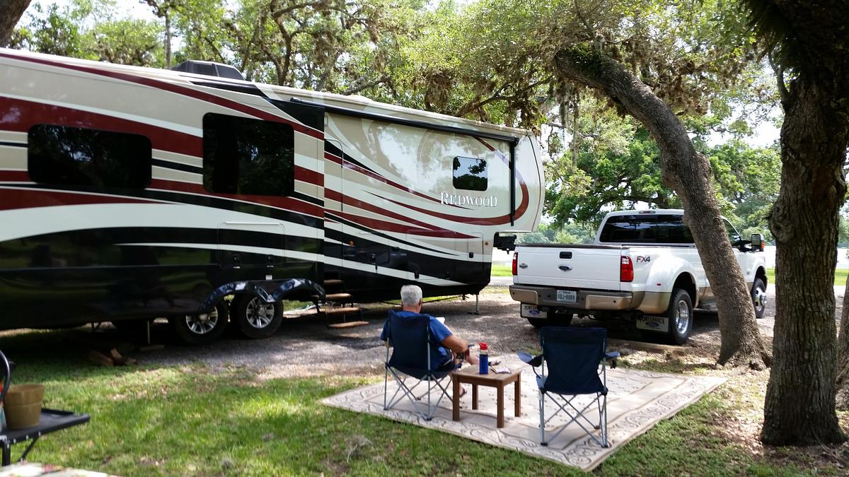 Used 2014 Redwood 36FB and 2014 Ford F350