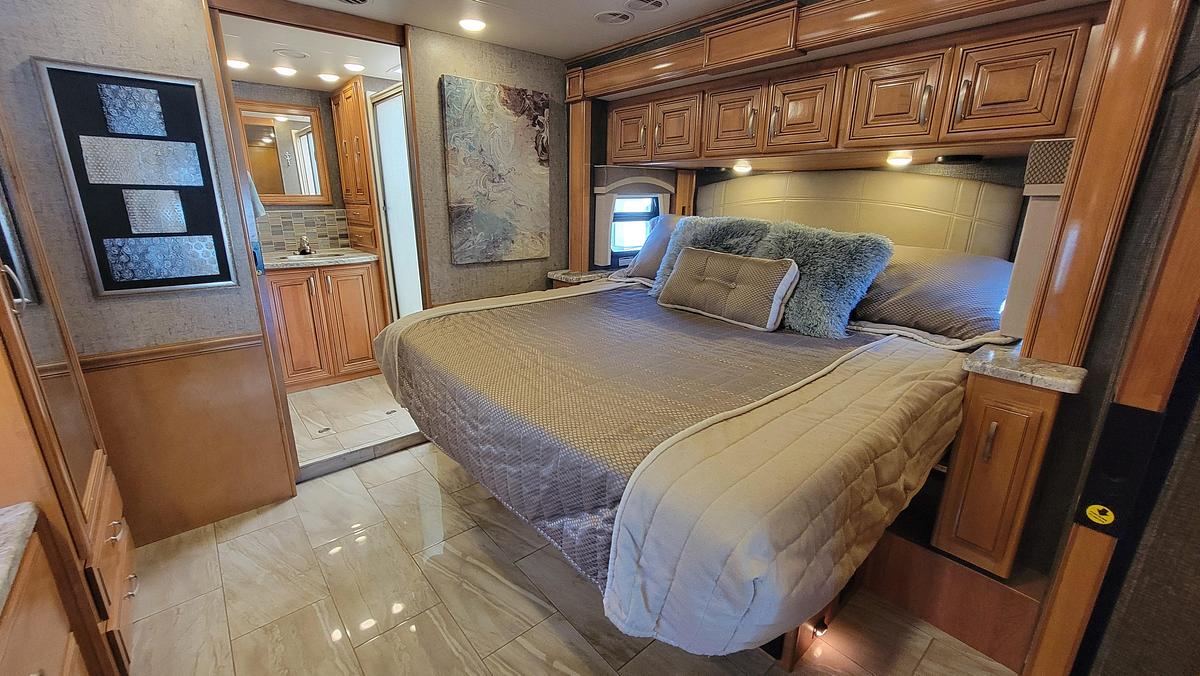 Used 2017 Thor Aria 3901 Class A Motorhome