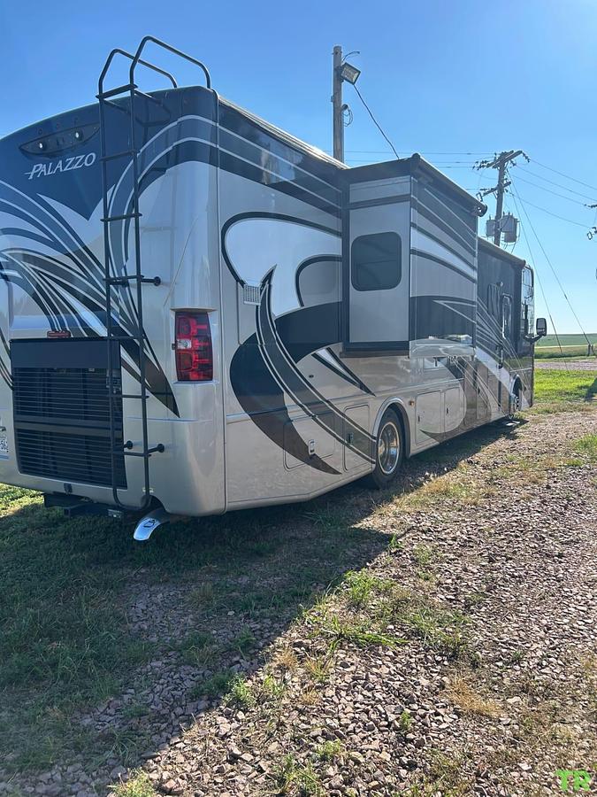 Used 2017 Thor Palazzo Diesel Pusher