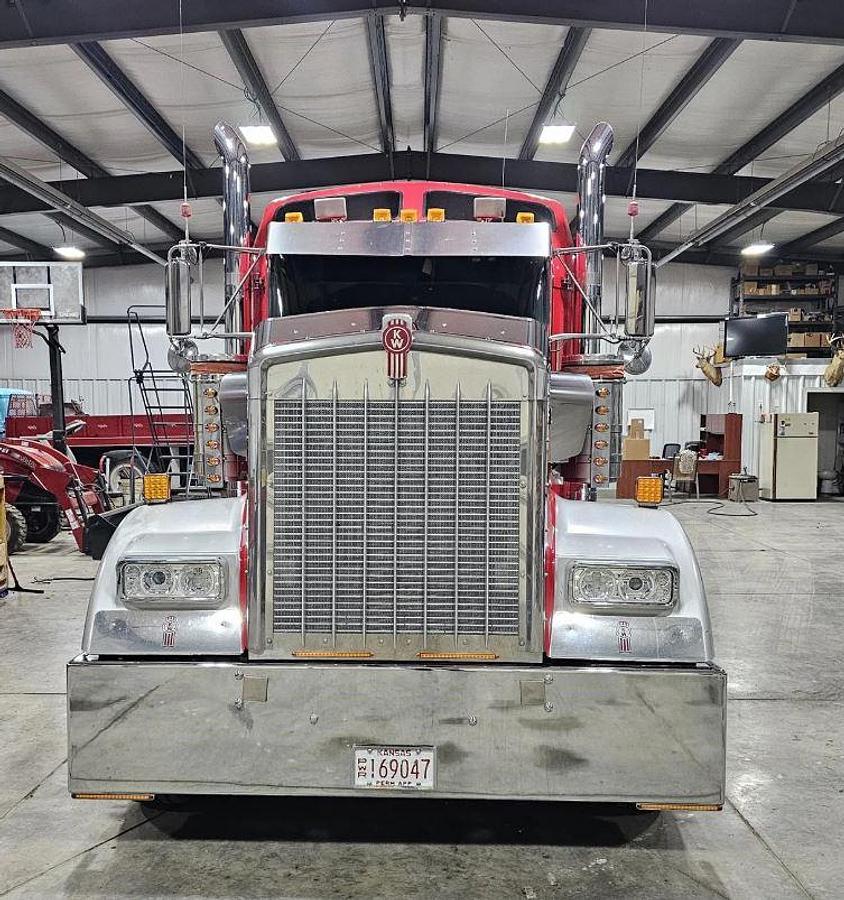 Used 2007 Kenworth W900L