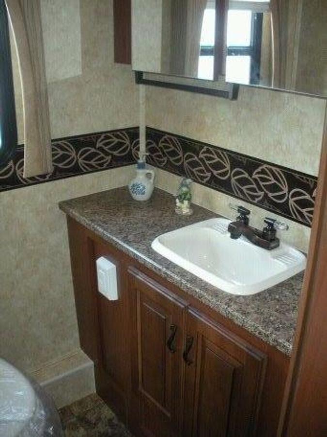Used 2011 Jayco Greyhawk