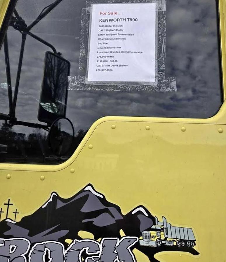 Used 2015 Kenworth T800 Dump Truck