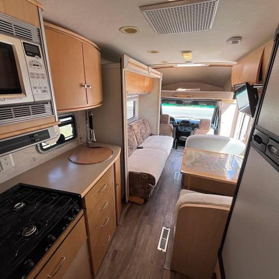 Used 2006 Winnebago Sprinter Navion Itasca Rv
