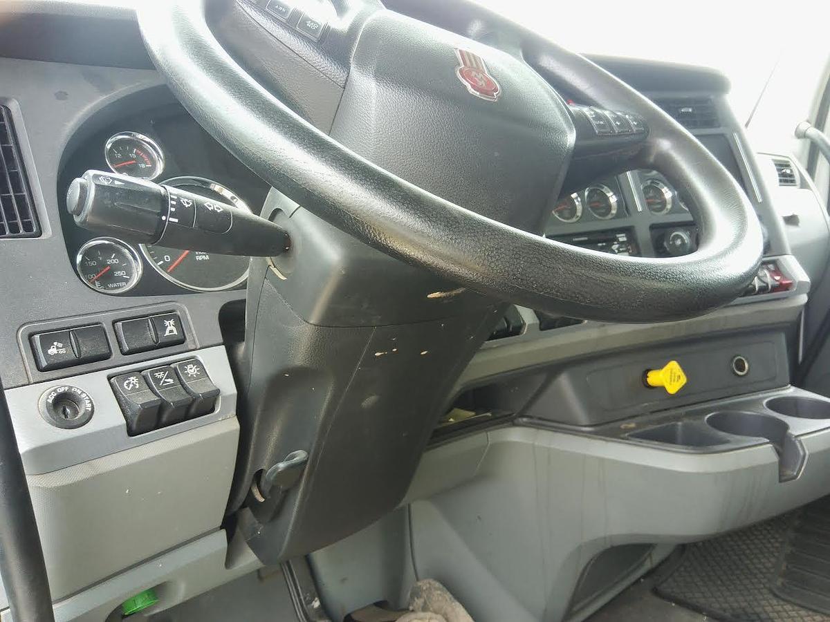 Used 2021 Kenworth T880