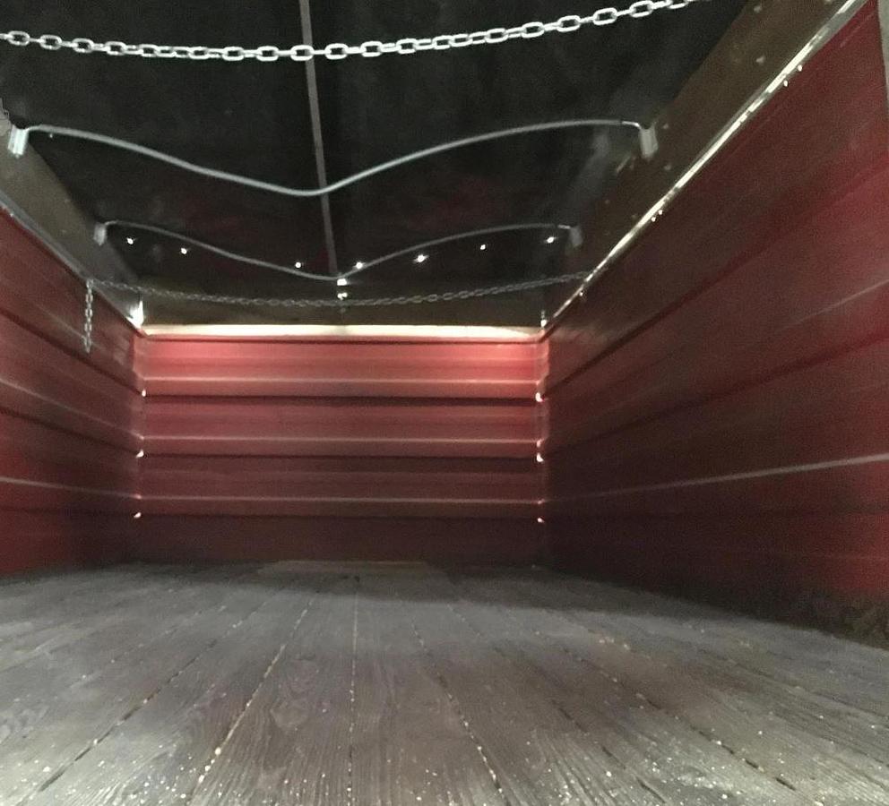 Used 1999 INTERNATIONAL 4900 Grain Truck