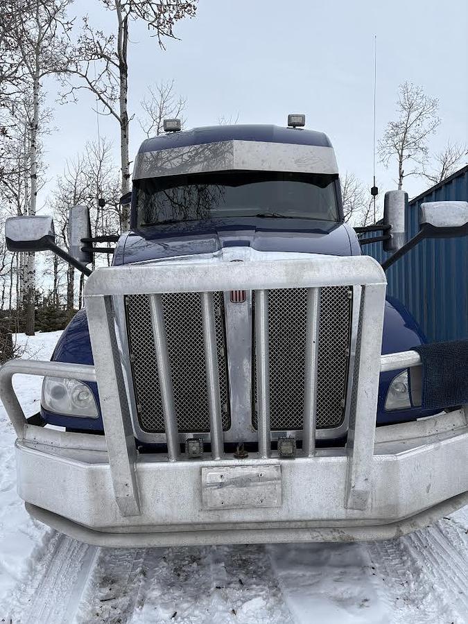 Used 2019 Kenworth T680 Conventional Sleeper Semi