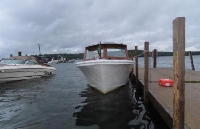 Used 1980 Heritage Boatworks Forward Cabin Launch