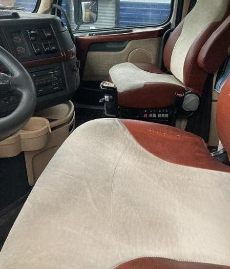 Used 2006 Volvo VT64T880