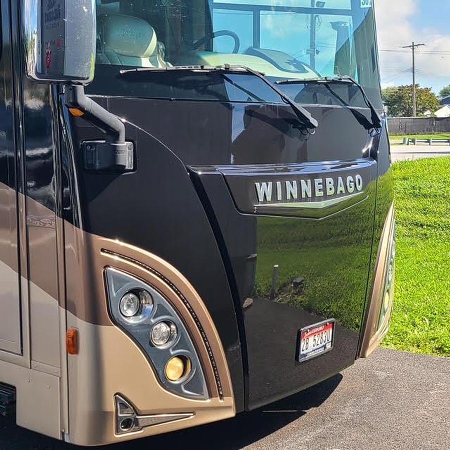 Used 2016 Winnebago Journey 40R Diesel Pusher