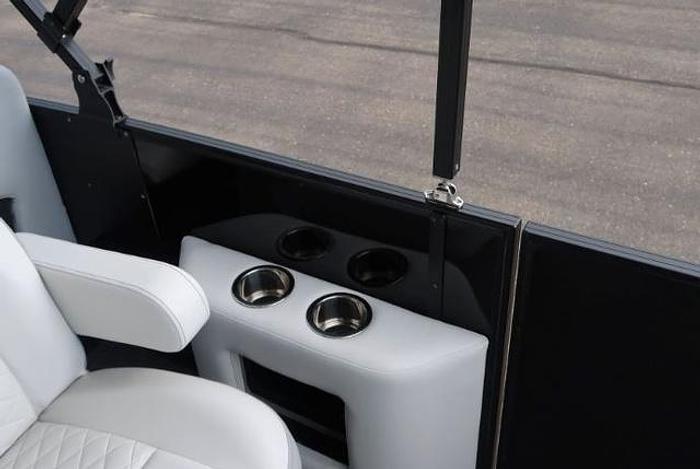 Used 2023 Lowe SS210WT Pontoon