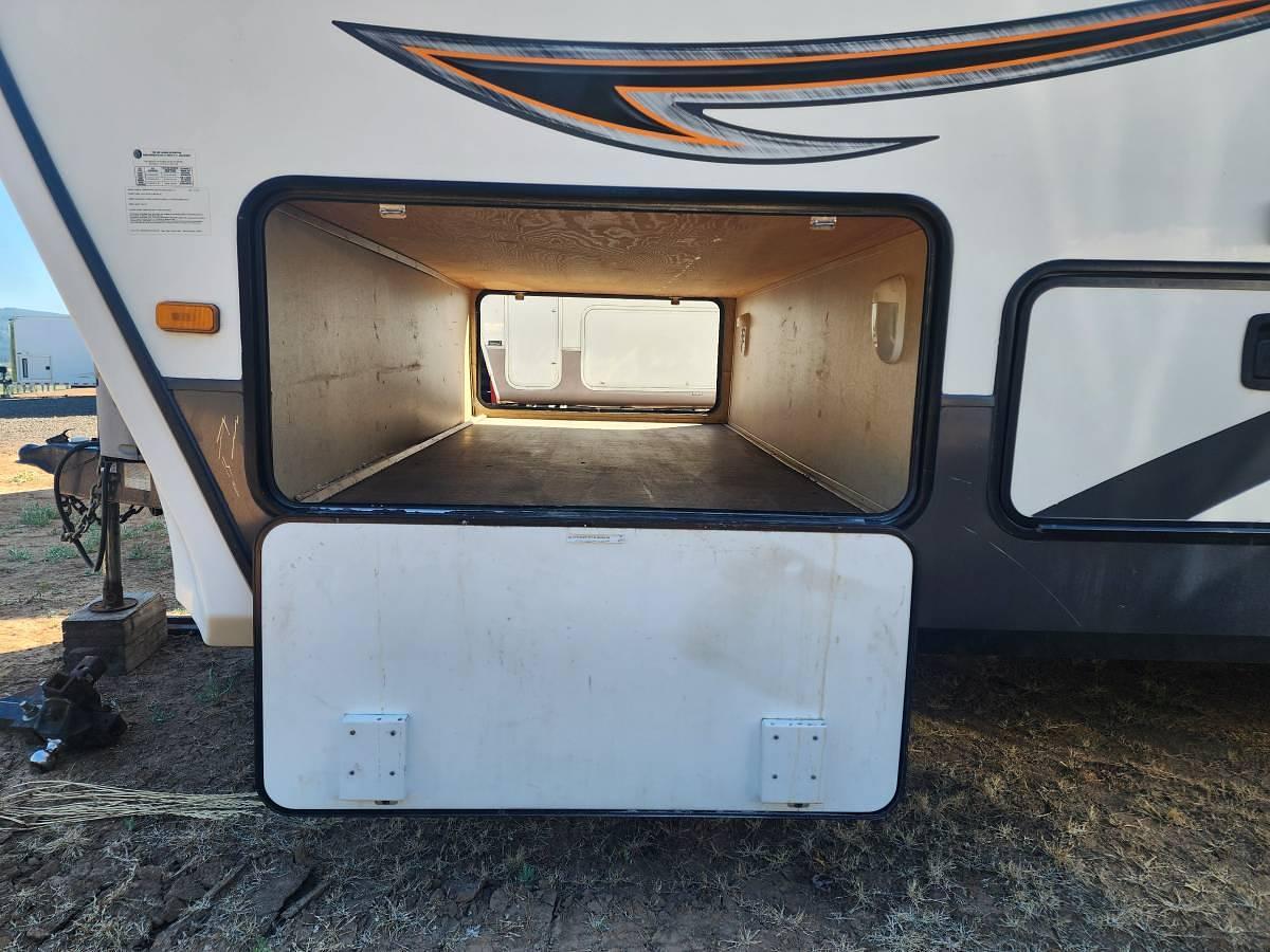 Used 2014 Evergreen Amped M28FS Toyhauler