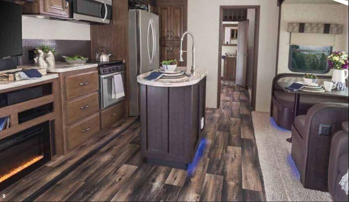 Used 2018 Forest River Sandpiper 378FB