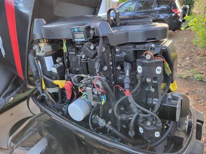 Used 2000 Crestliner Superhawk 1700 with Trailer