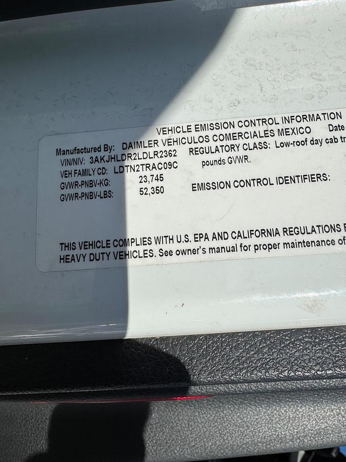 Used 2020 Freightliner Cascadia 126