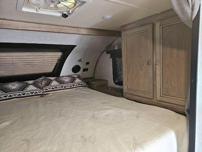 Used 2014 Ford Super Duty F-350 SRW & 2021 Palomino Camper