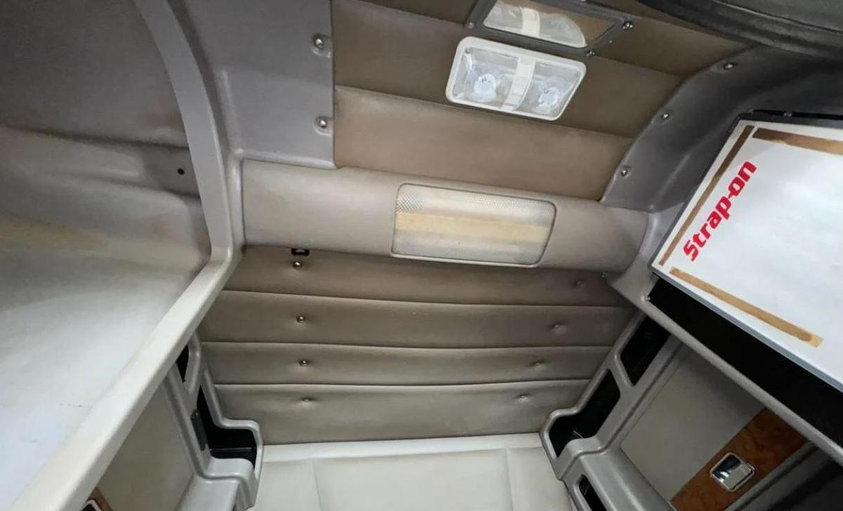 Used 2002 Peterbilt 379 EXHD