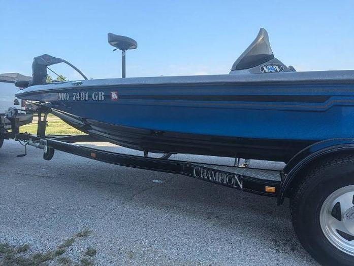 Used 2000 Champion 193