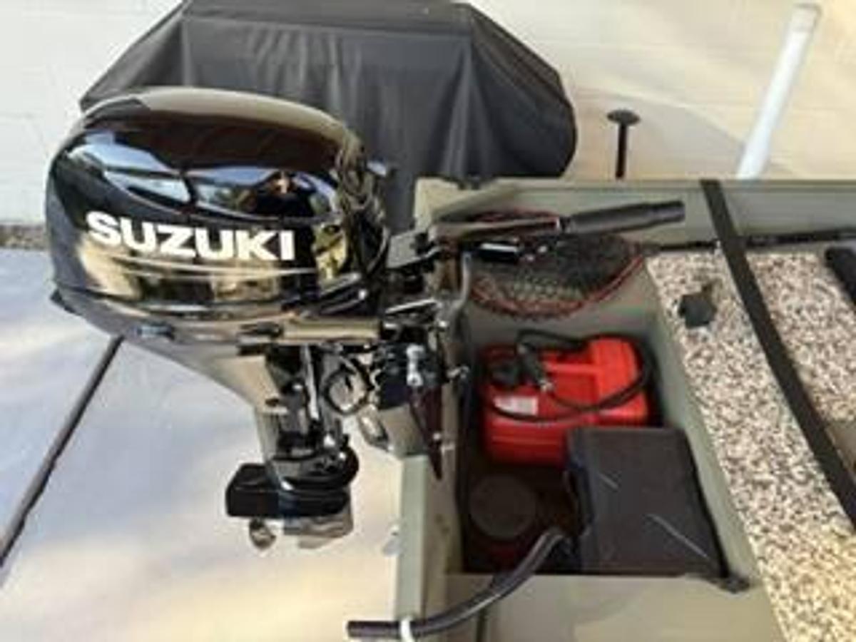 Used 2025 Tracker Grizzly