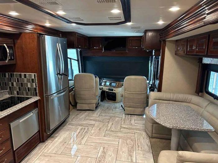 Used 2017 Fleetwood Discovery LXE 40G