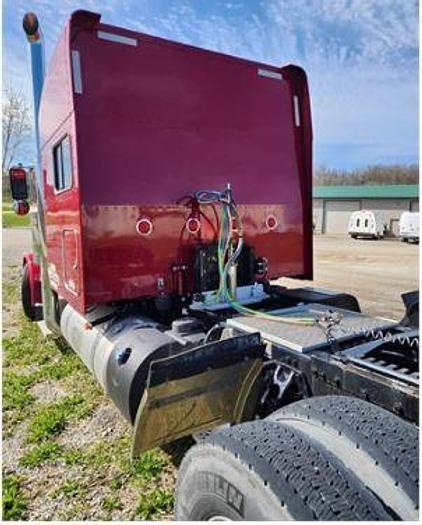 Used 2023 Peterbilt 389