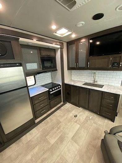 Used 2021 Grand Design Momentum