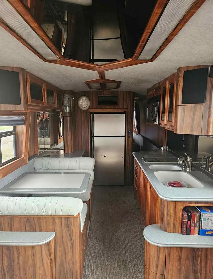 Used 1990 Prevost Class A Motorhome