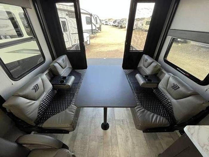 Used 2021 Grand Design Momentum 21G