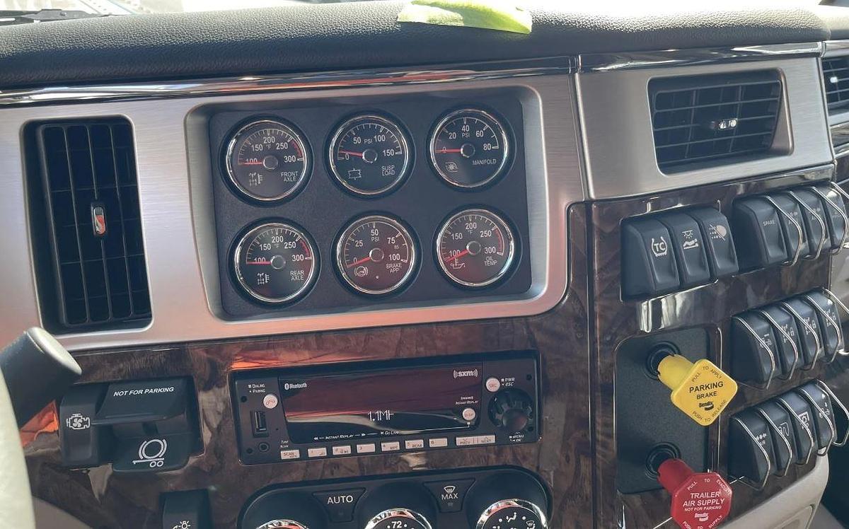 Used 2026 Peterbilt 589