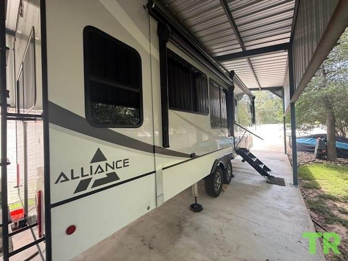 Used 2024 Alliance Paradigm 310RL Fifth Wheel