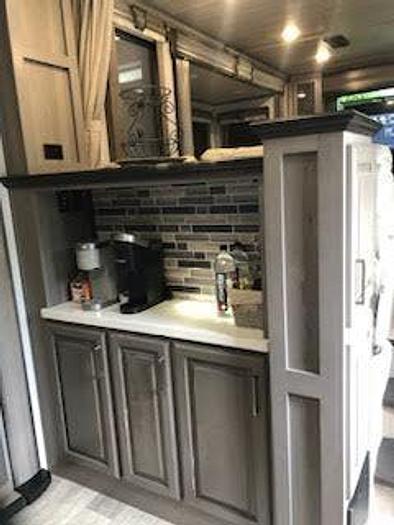 Used 2021 Keystone Montana 3760FL