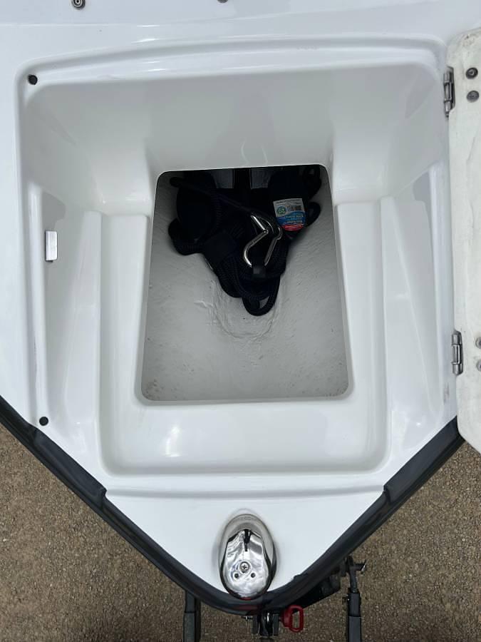 Used 2018 Monterey 224FS