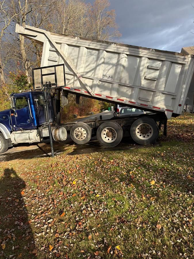 Used 2001 INTERNATIONAL EAGLE 99