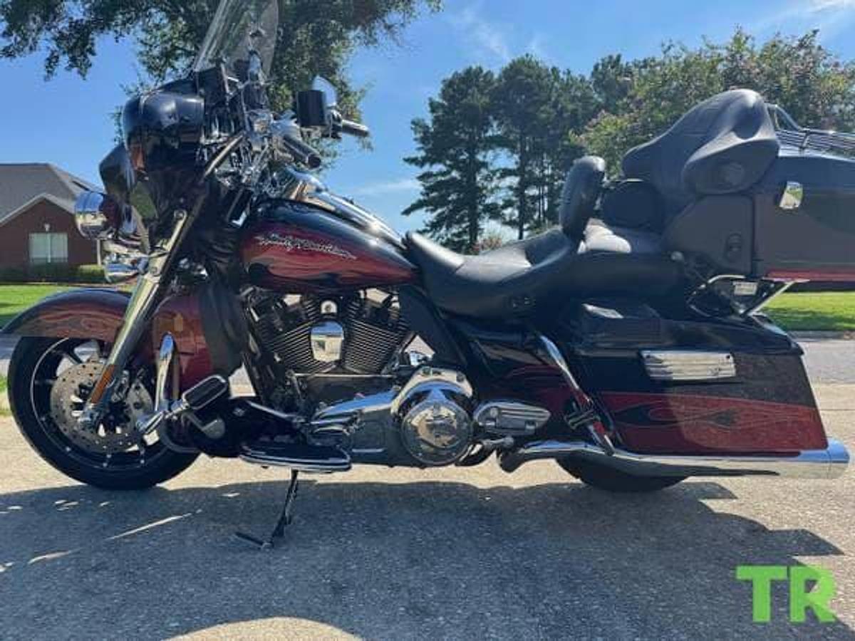 Used 2011 Harley-Davidson CVO Ultra Classic Electra Glide FL