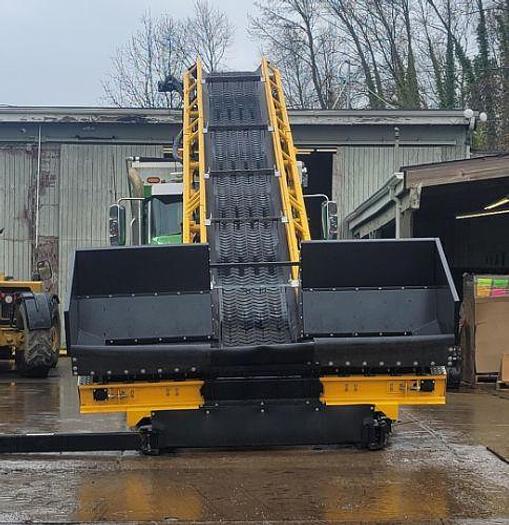 Used 2013 CAN AMERICAN STONE SPREADER SOIL KING XTR25