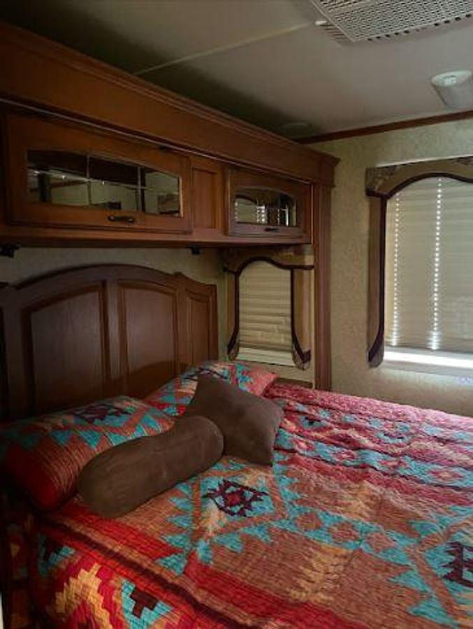 Used 2008 Jayco Seneca Class C Motorhome