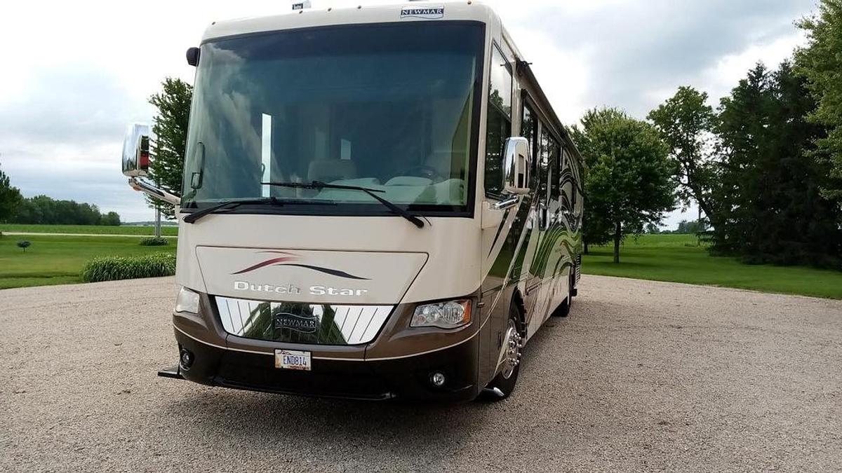 Used 2013 Newmar Dutch Star 4318