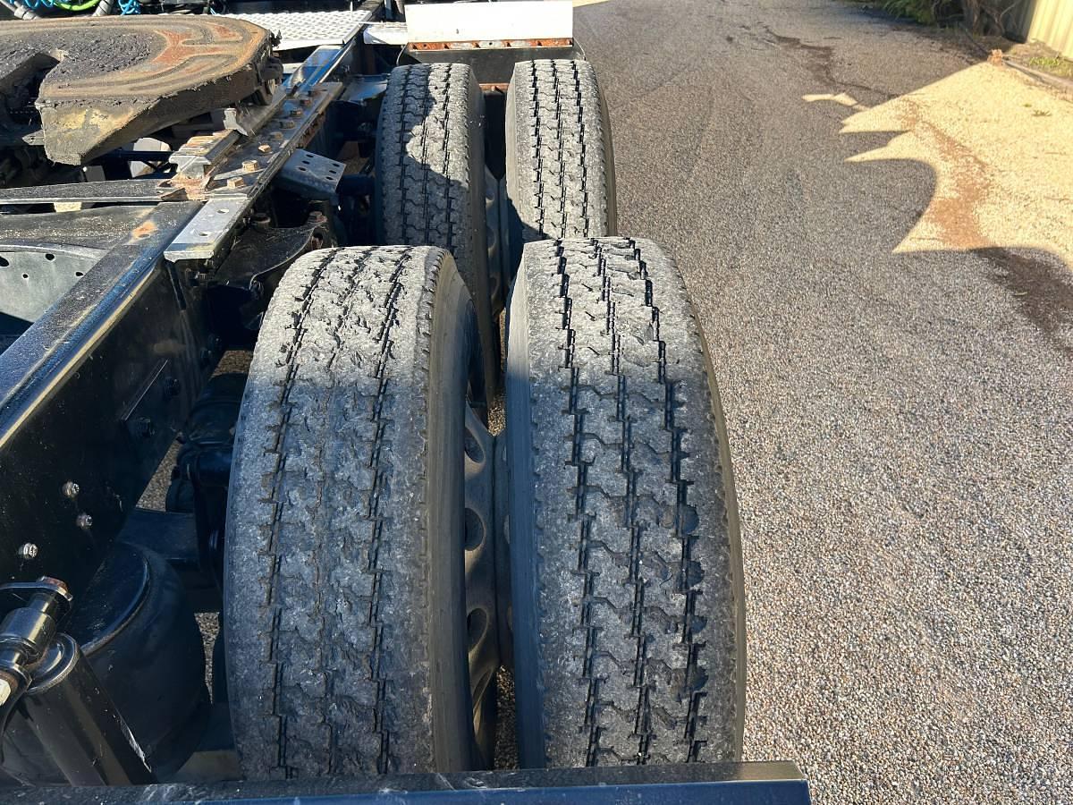 Used 2020 Kenworth T680 Sleeper Semi Truck