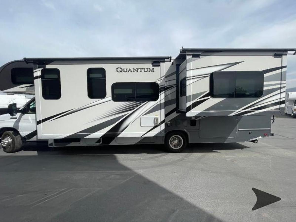 Used 2024 Thor Motor Coach Quantum KW29