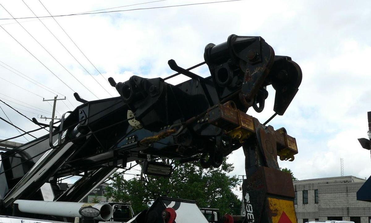 Used 2016 Peterbilt 389