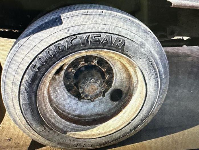 Used 2002 Chevrolet 6500