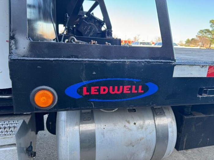 Used 2007 Peterbilt 340