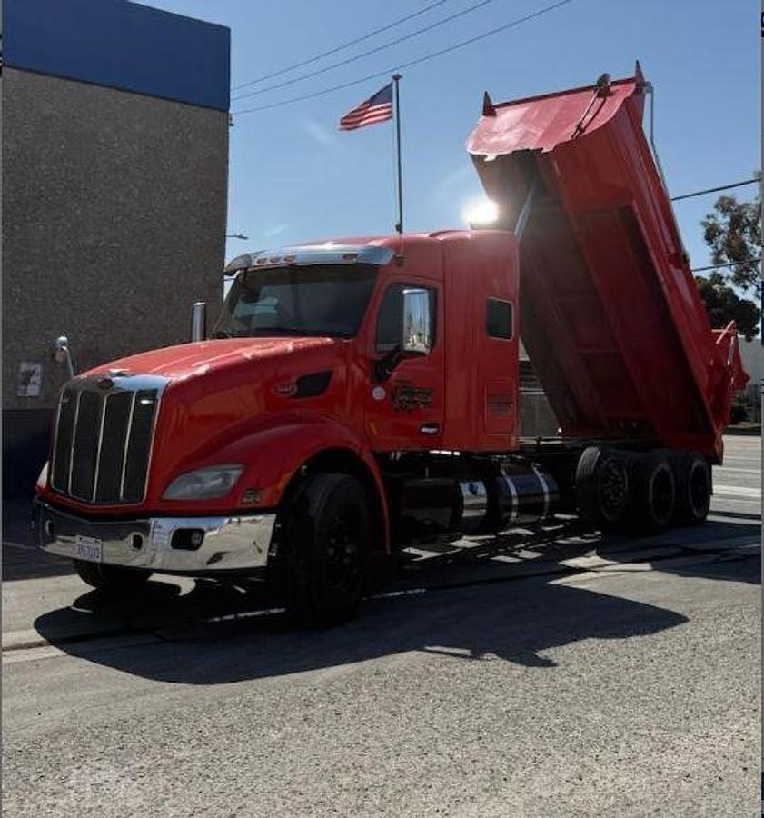 Used 2015 Peterbilt 579 End Dump Truck