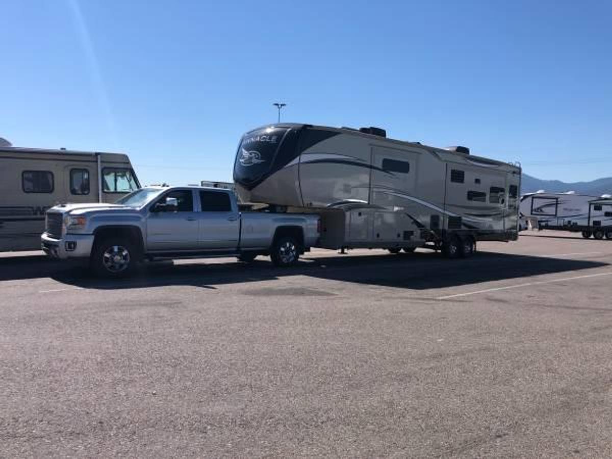 Used 2021 Jayco Pinnacle 36FBTS Fifth Wheel