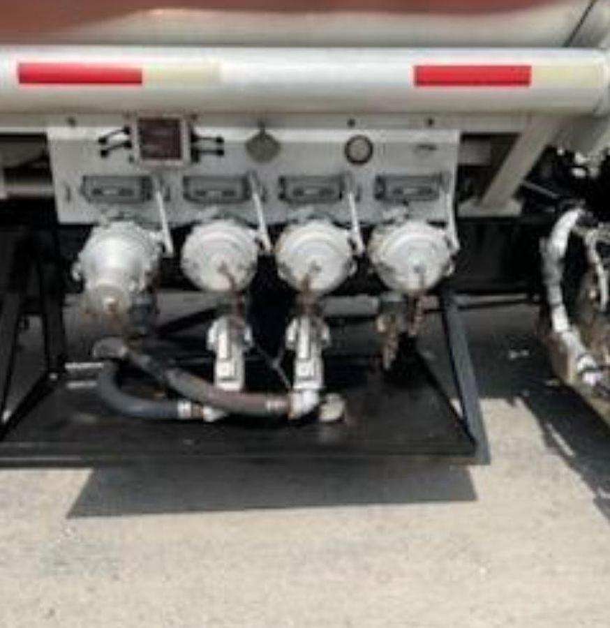Used 2015 Freightliner Business Class M2 106