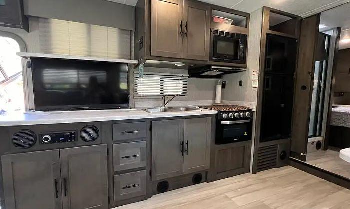 Used 2022 Coachmen Leprechaun 319MB