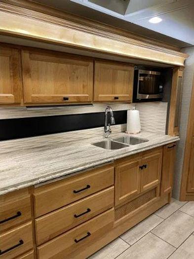 Used 2022 Tiffin Allegro Breeze 33BR