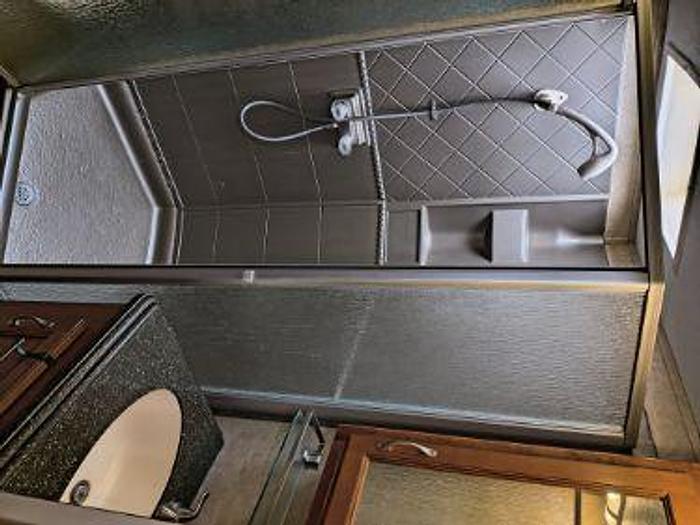 Used 2011 Keystone Raptor 400RBG